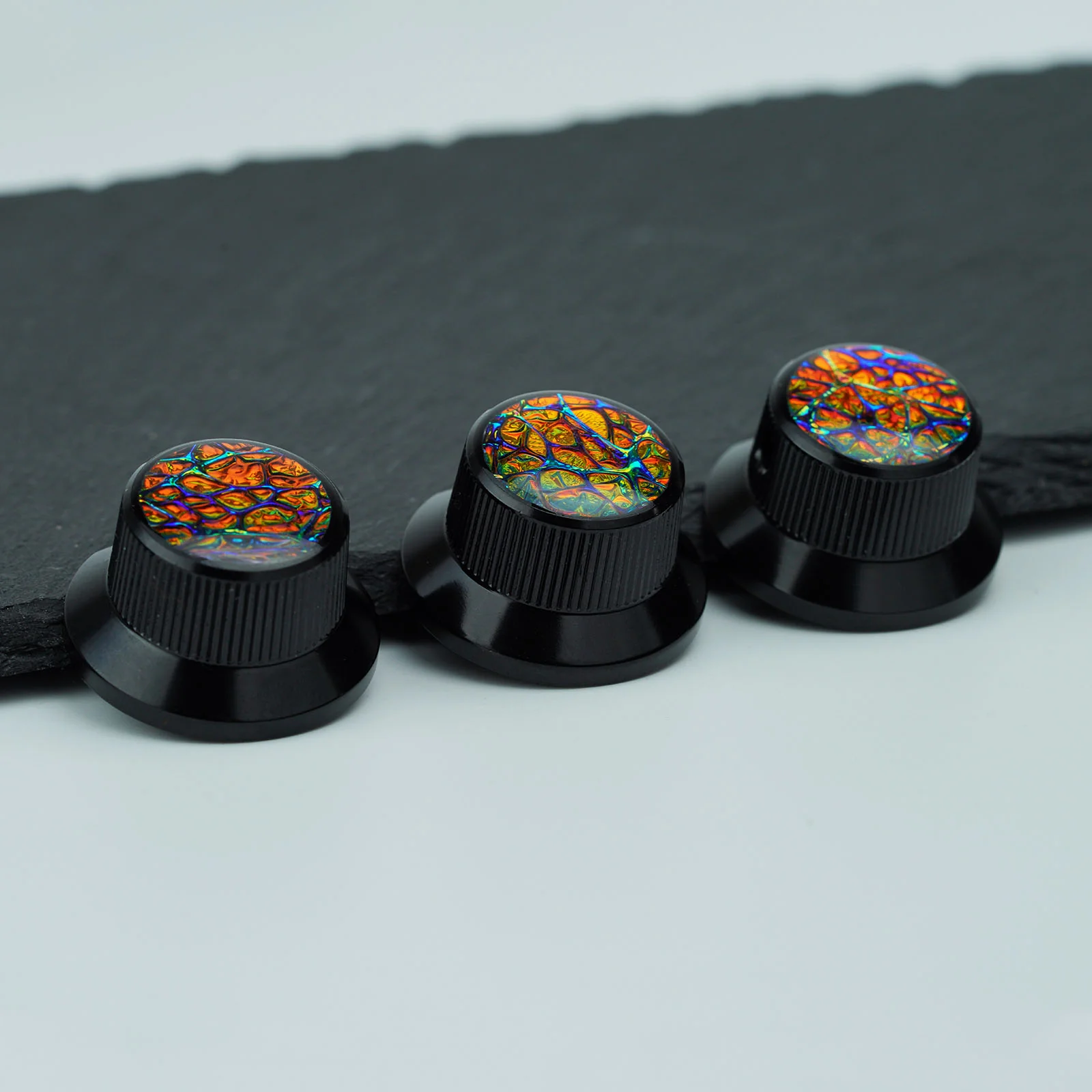 Guyker CKB019A Gold Foil Starburst Aluminum Control Knobs 6.3mm for Electric Guitar & Bass - Image 12
