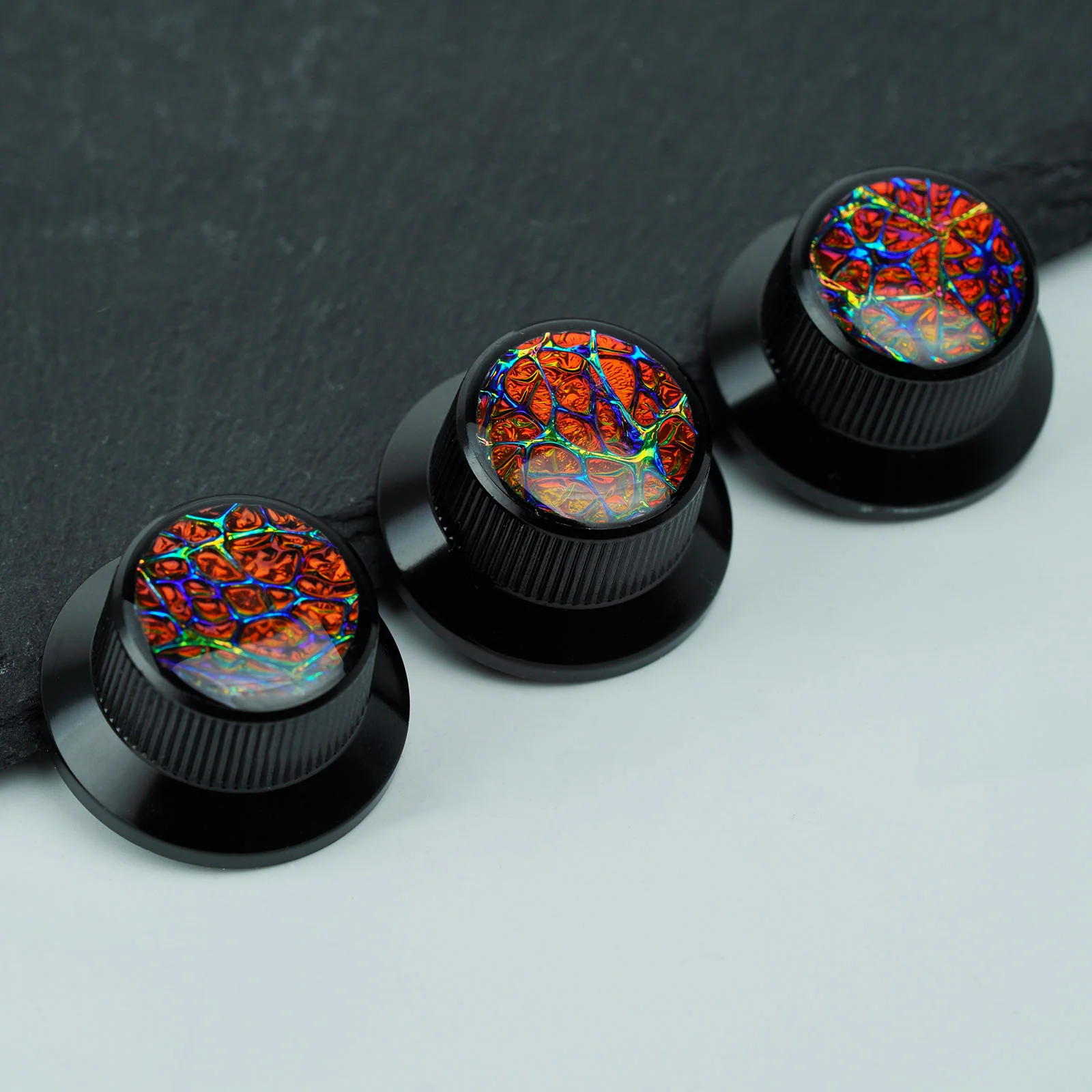 Guyker CKB019A Gold Foil Starburst Aluminum Control Knobs 6.3mm for Electric Guitar & Bass - Image 6