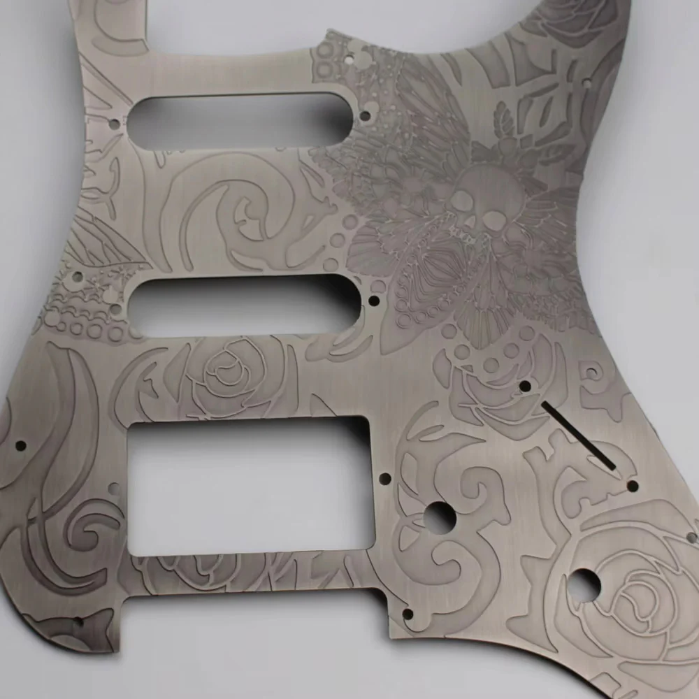 Guyker PG005 11-hole Modern-style S/S/H Brass Pickguard for FD Stratocaster - Image 13