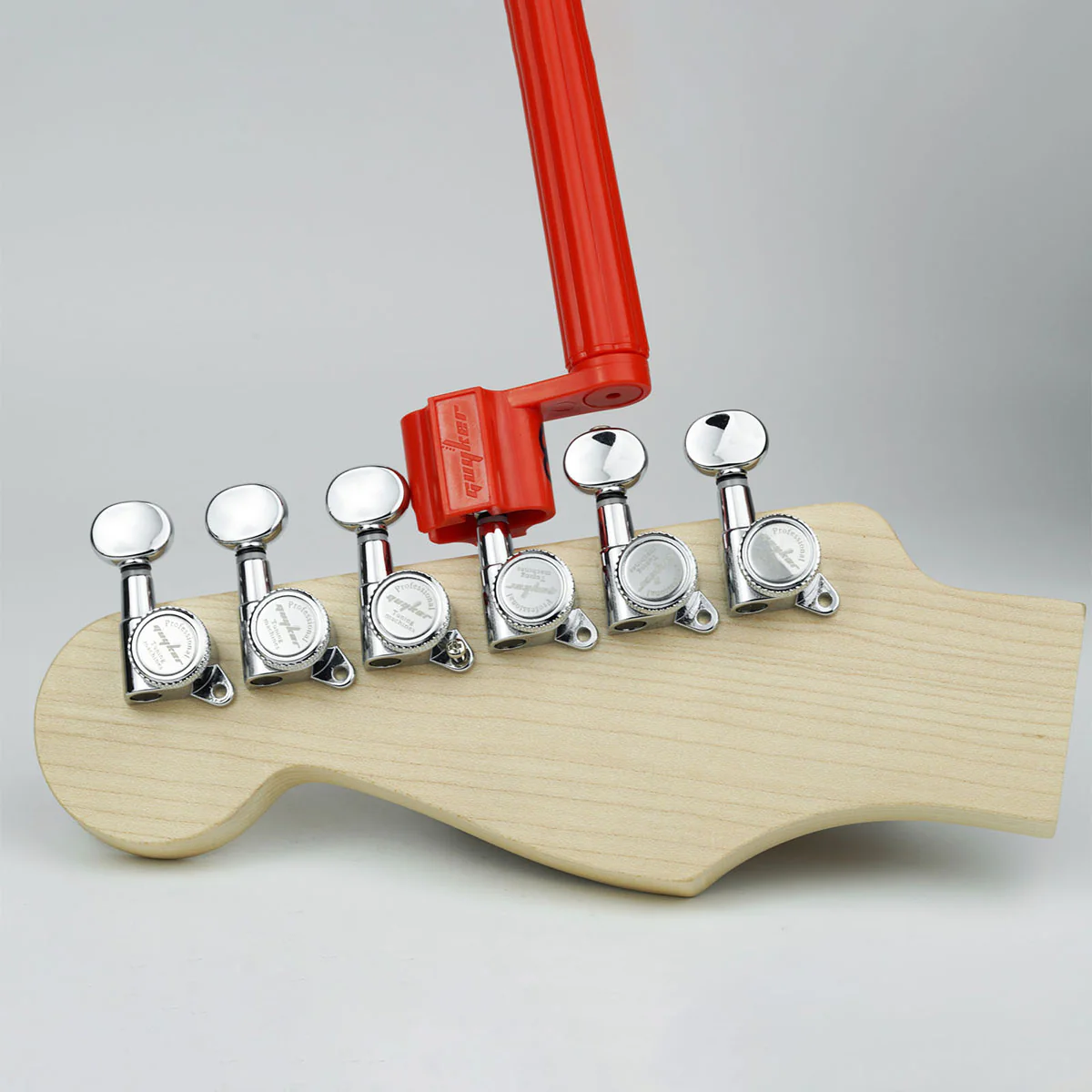 Guyker 4-in-1 Guitar String Winder Tool with Peg Winder, Screwdriver, Socket Wrench & Bridge Pin Puller - Image 3