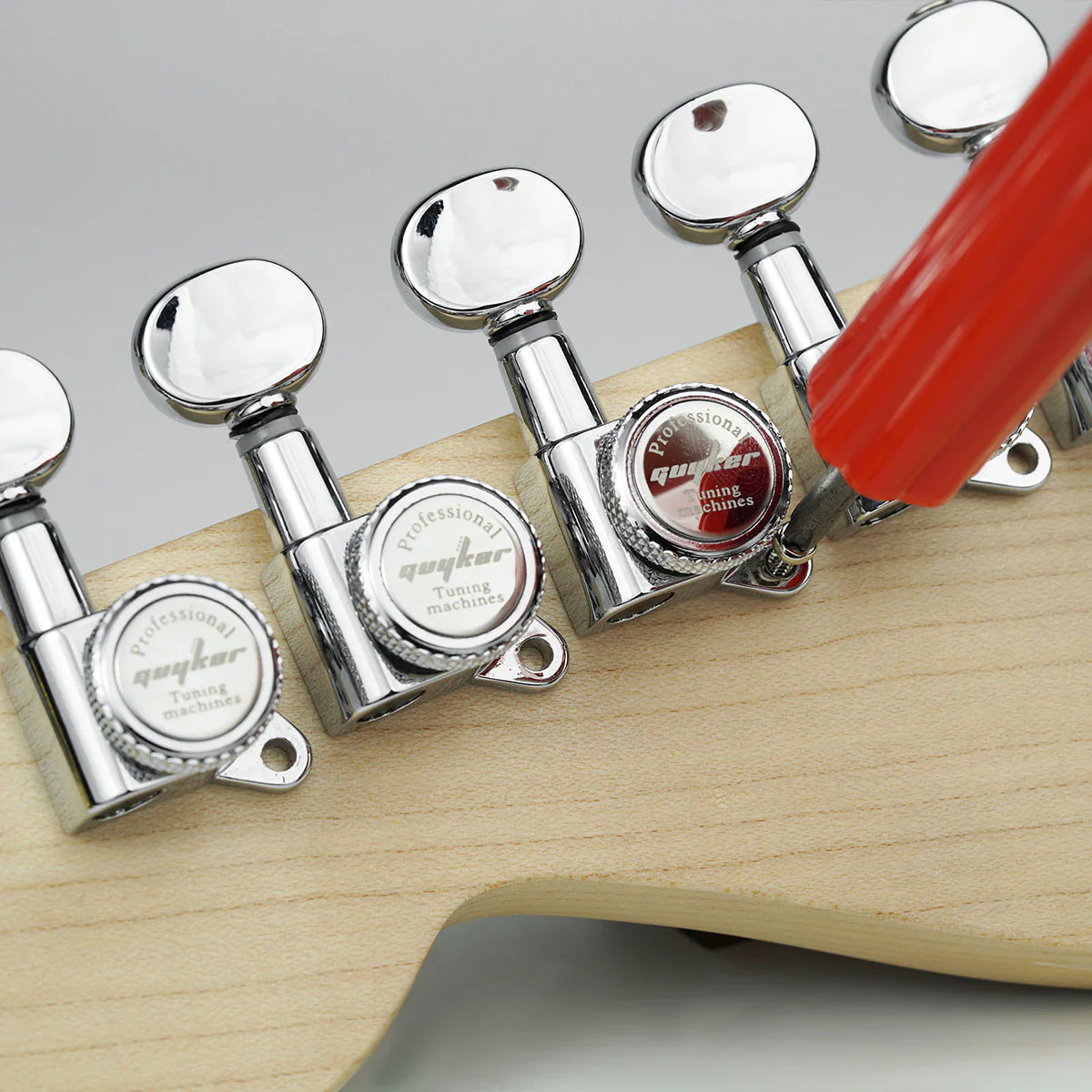 Guyker 4-in-1 Guitar String Winder Tool with Peg Winder, Screwdriver, Socket Wrench & Bridge Pin Puller - Image 8