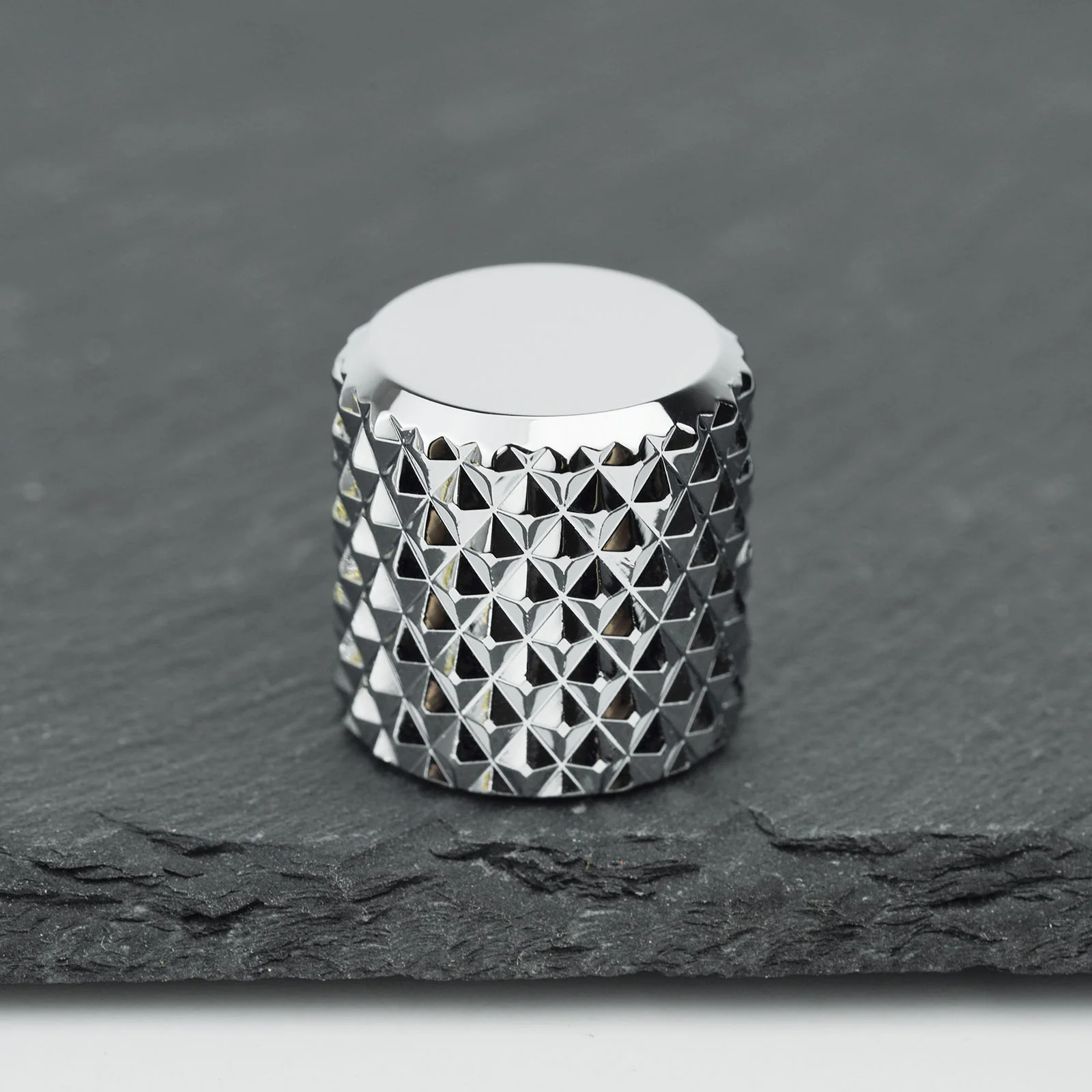 Guyker Aluminum Alloy Knurled Guitar bass Control Knob Dia.6.3mm CKB029 - Image 3