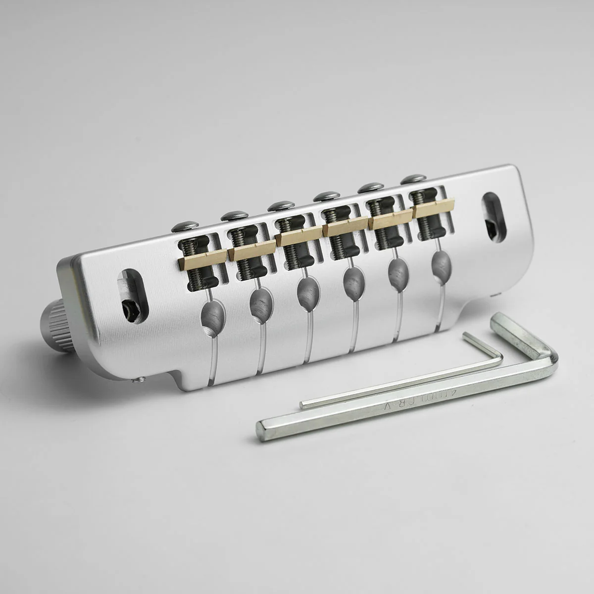 Guyker GMA-014 CNC Machined Aluminum Alloy Wraparound Bridge - Image 6