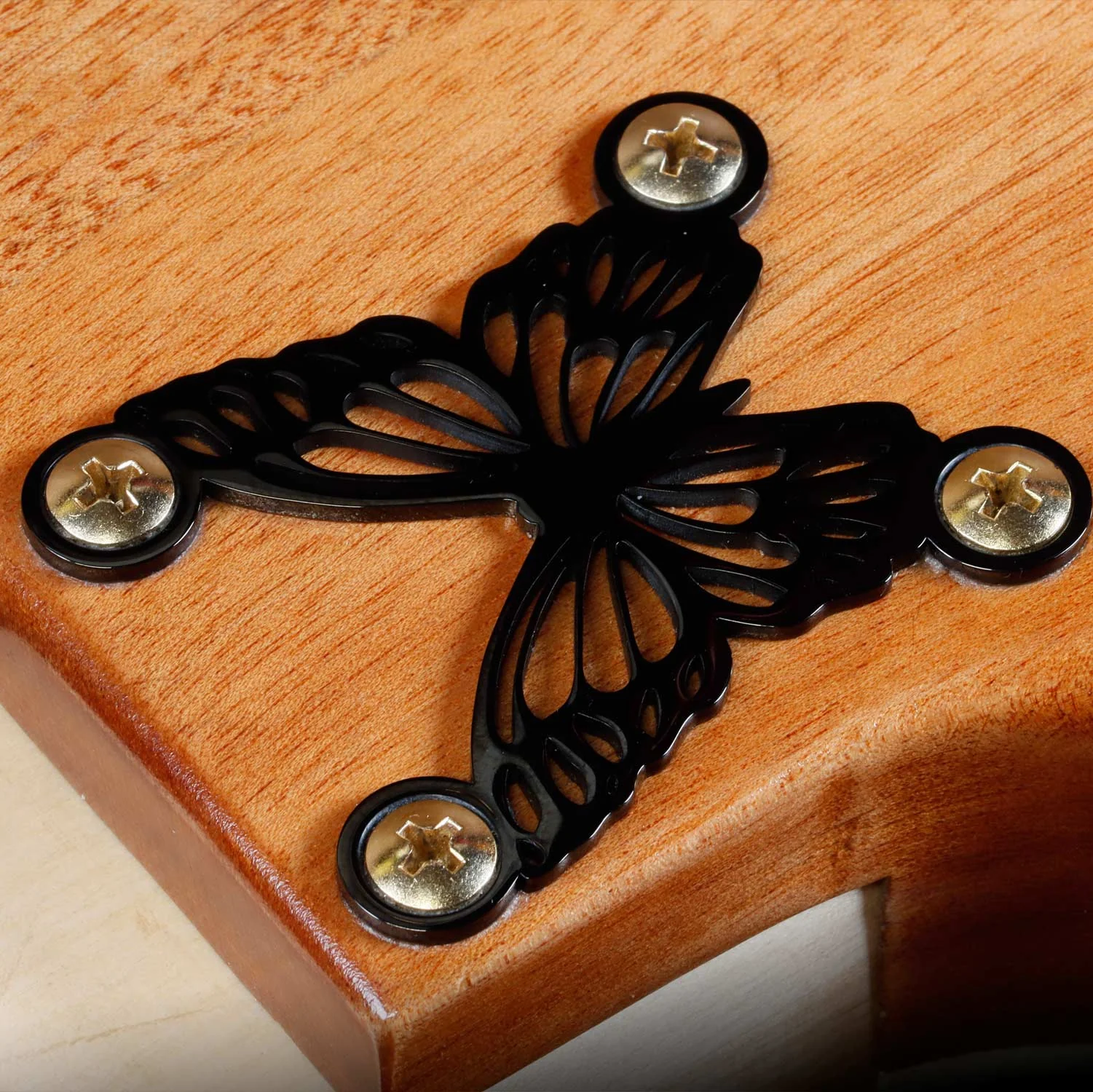 Guyker GN006 Stainless Steel Hollow Butterfly 4-Hole Neck Plate - Image 9