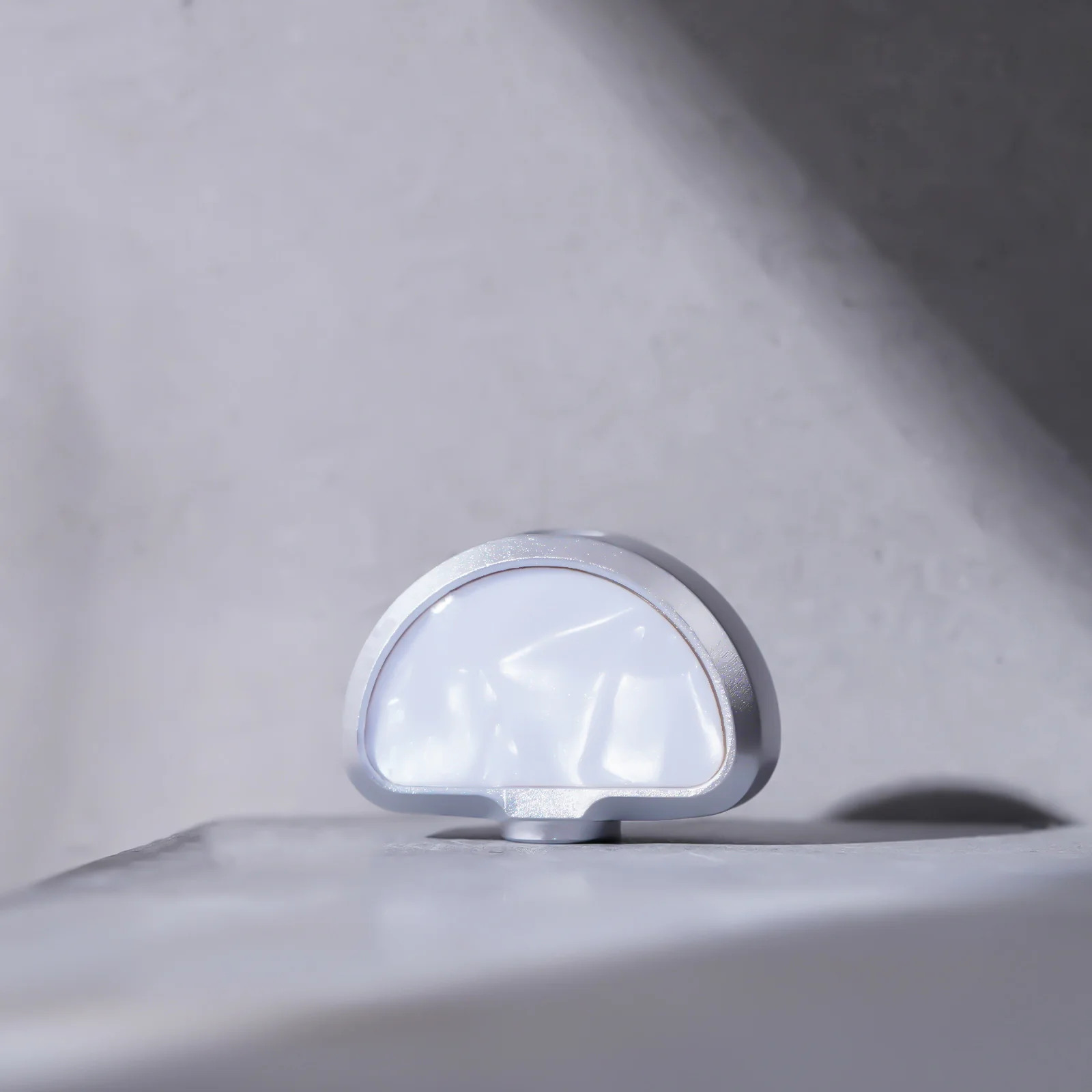 P04 Guyker White Shell Shape Tuner Buttons for 3R3L Tuners - Image 3