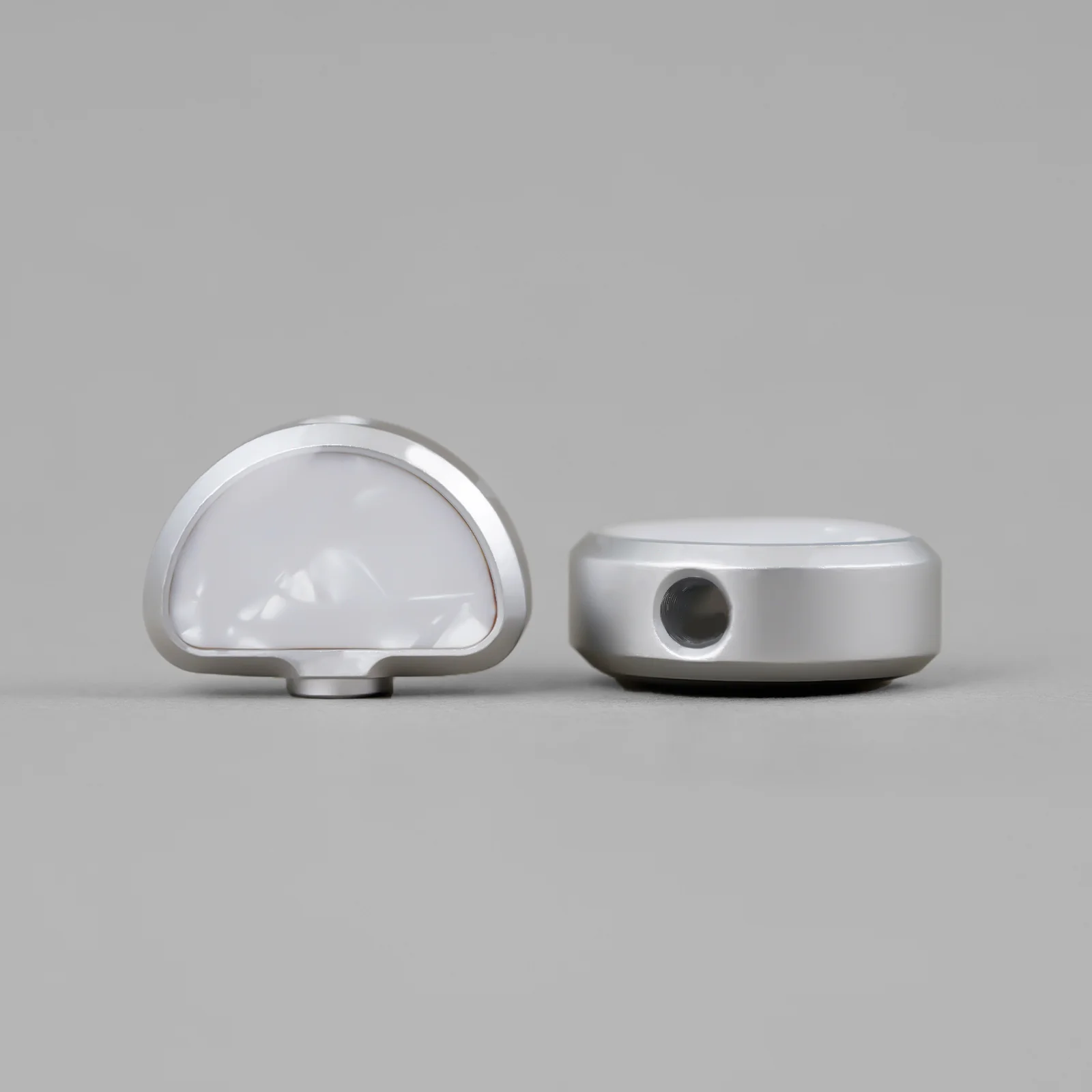 P04 Guyker White Shell Shape Tuner Buttons for 3R3L Tuners - Image 5