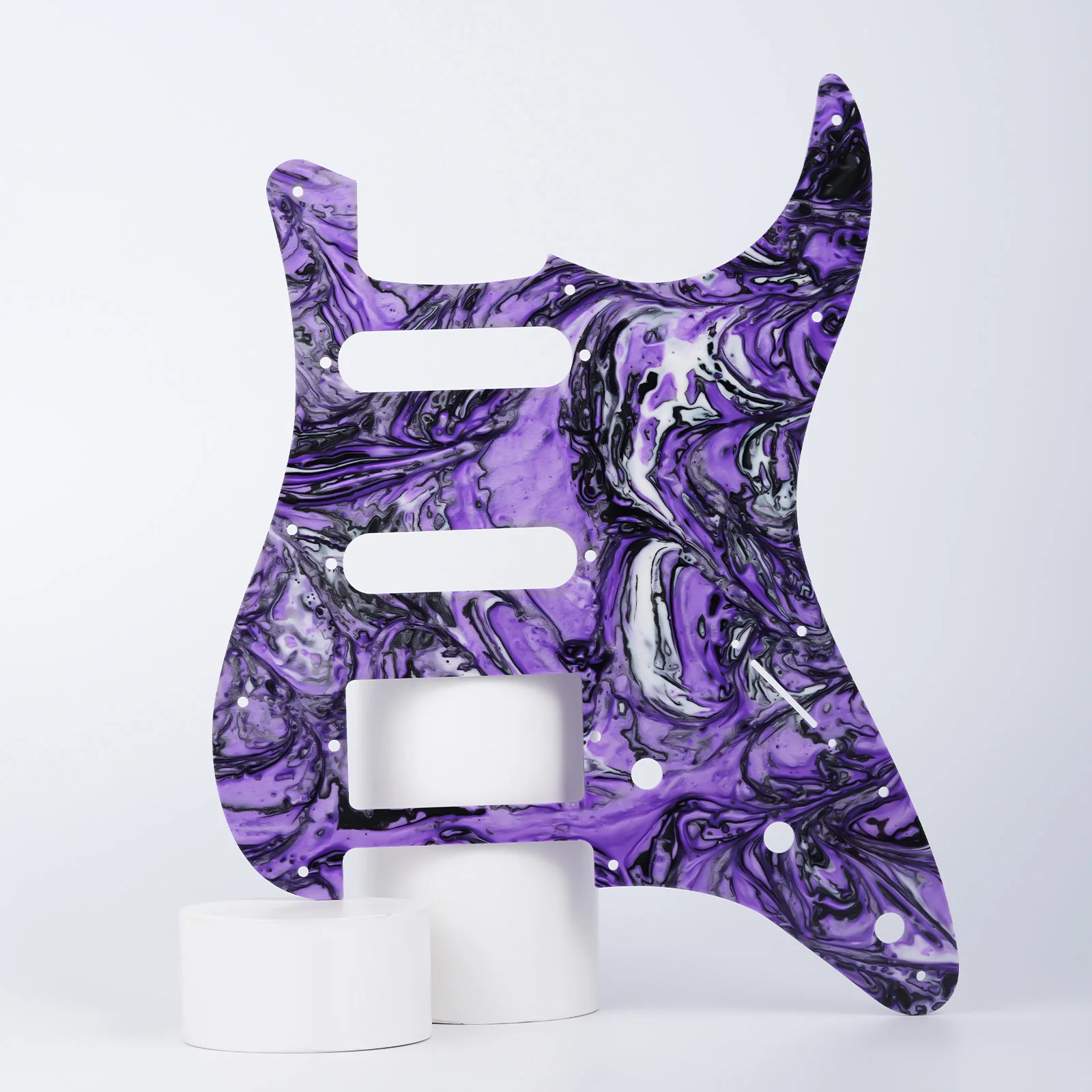 PG004 11-hole S/S/H Modern Resin Pickguard for Stratocaster® - Image 10