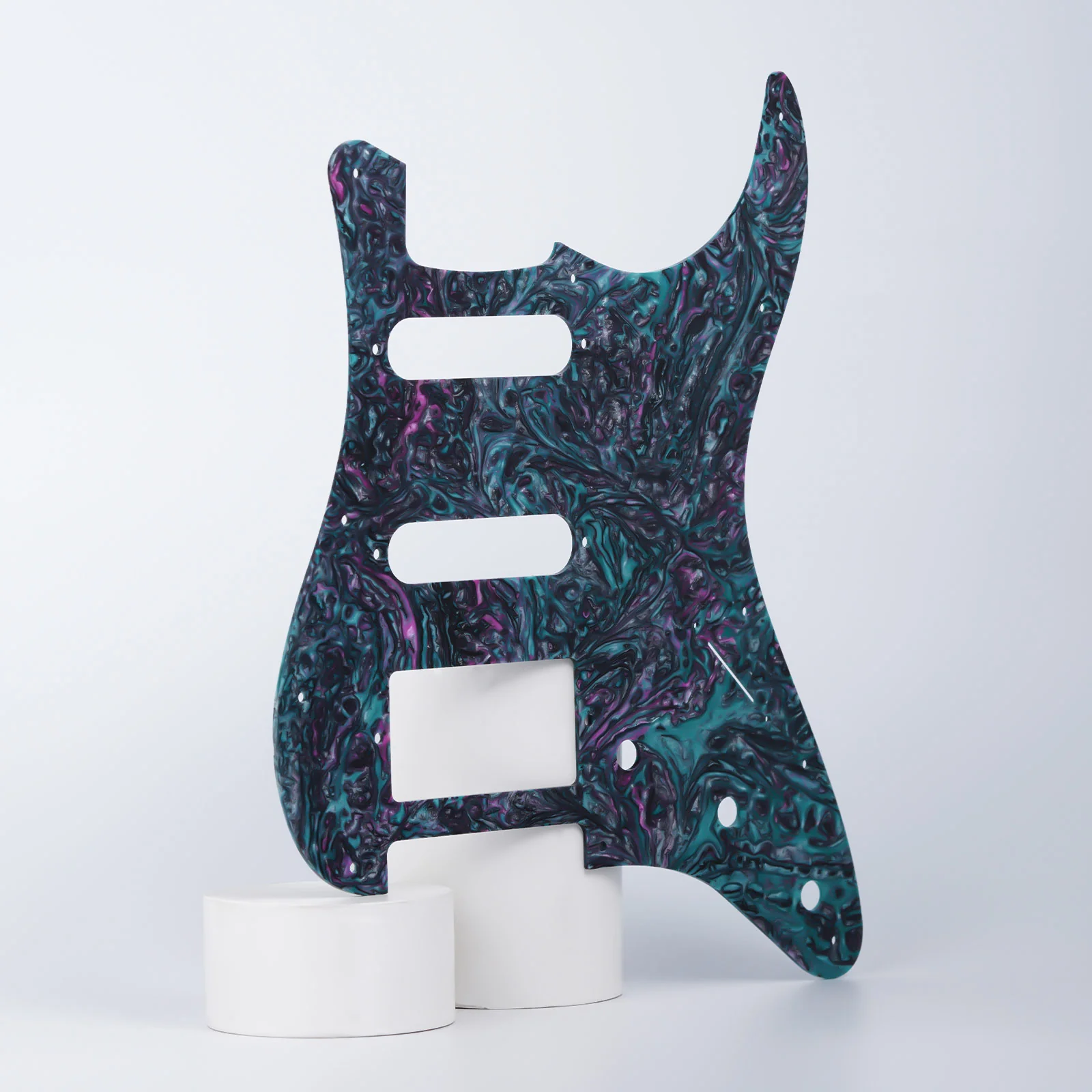 PG004 11-hole S/S/H Modern Resin Pickguard for Stratocaster® - Image 11