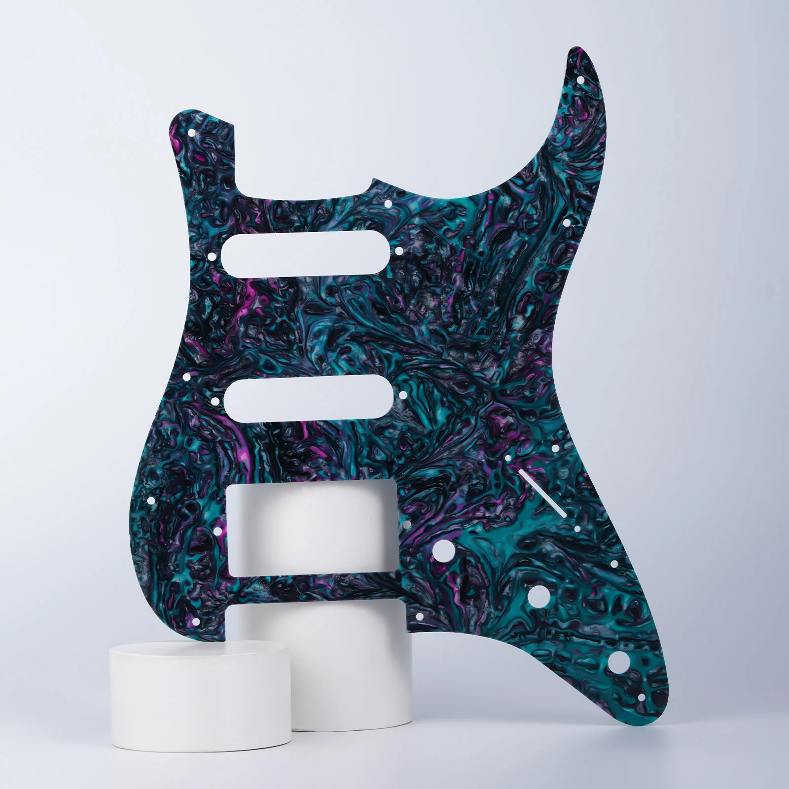PG004 11-hole S/S/H Modern Resin Pickguard for Stratocaster® - Image 12