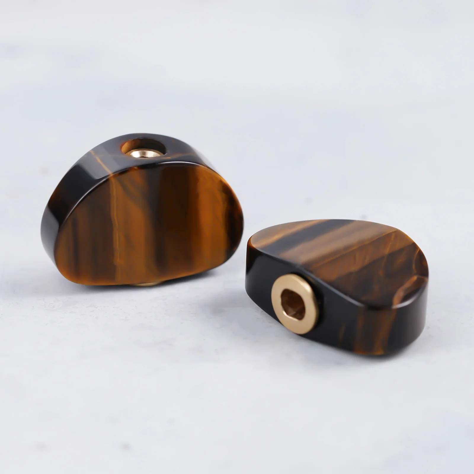 Guyker TB-008 Guyker Tuning Peg Buttons Brown for 3R3L Tuners - Image 6